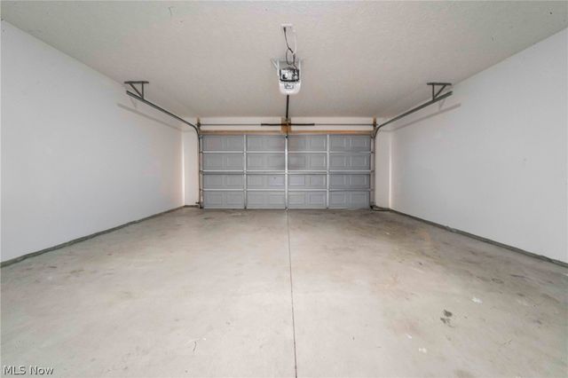122 Haydens Arbor, Elyria, OH 44035