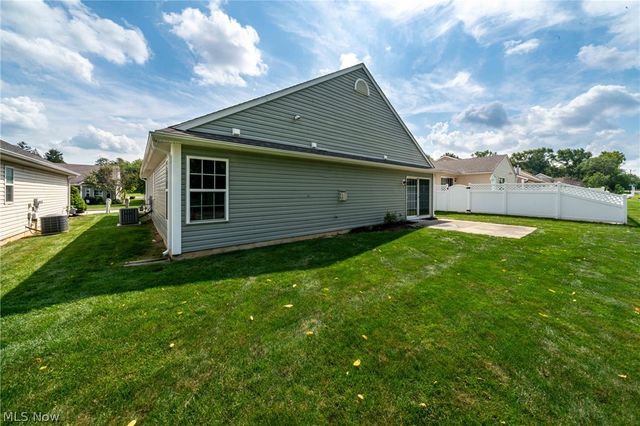 122 Haydens Arbor, Elyria, OH 44035