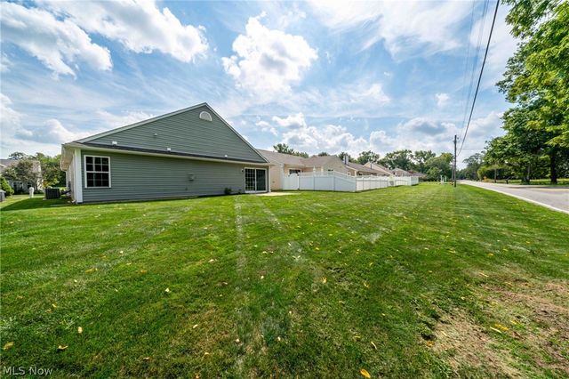 122 Haydens Arbor, Elyria, OH 44035