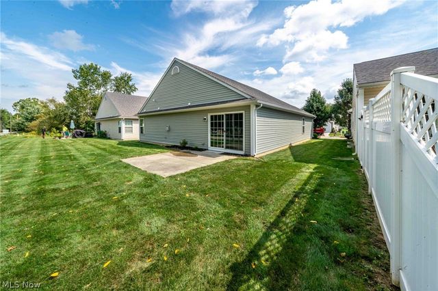 122 Haydens Arbor, Elyria, OH 44035
