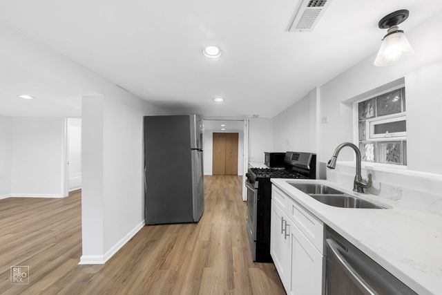 3414 N Damen Avenue BSMT, Chicago, IL 60618