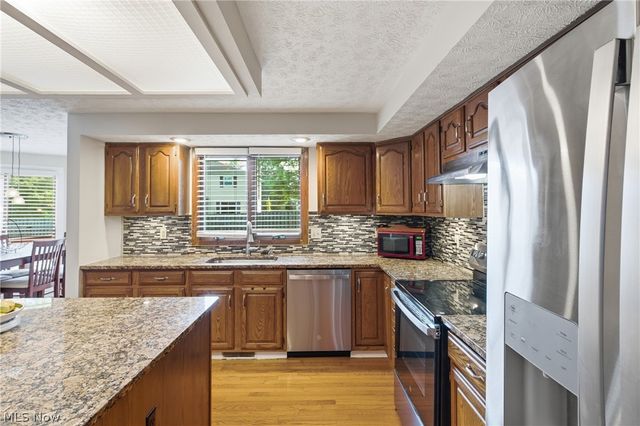 33541 Seneca Drive, Solon, OH 44139