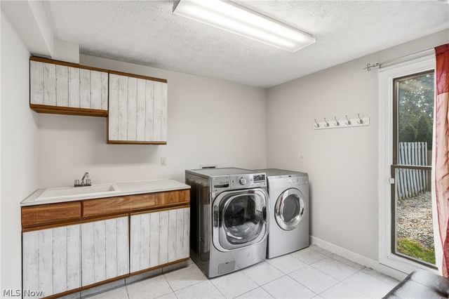 33541 Seneca Drive, Solon, OH 44139