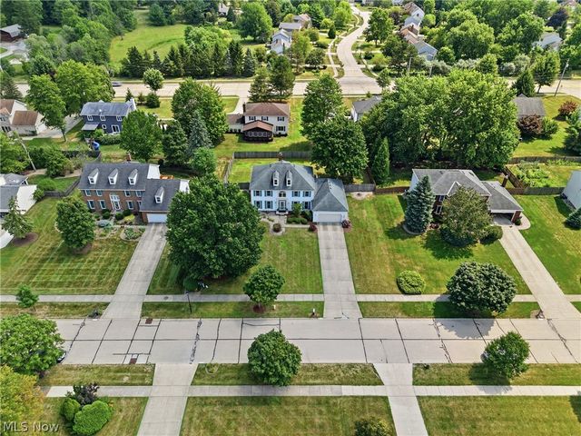 33541 Seneca Drive, Solon, OH 44139