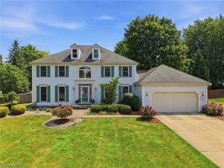 33541 Seneca Drive, Solon, OH 44139