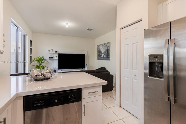 10966 W 33rd Way, Hialeah, FL 33018