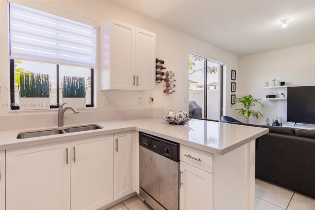 10966 W 33rd Way, Hialeah, FL 33018