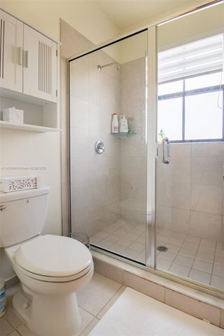 10966 W 33rd Way, Hialeah, FL 33018