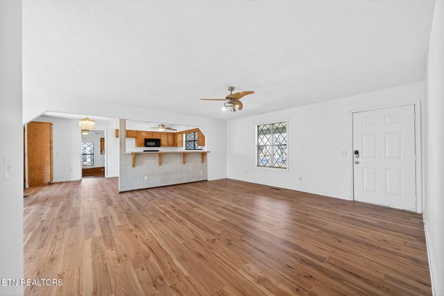 1016 Hickory Hill Drive, Jamestown, TN 38556