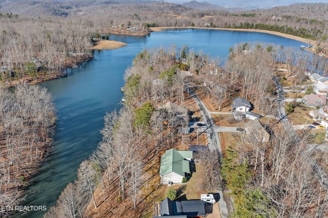 1016 Hickory Hill Drive, Jamestown, TN 38556