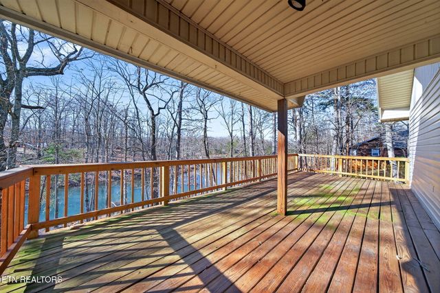 1016 Hickory Hill Drive, Jamestown, TN 38556