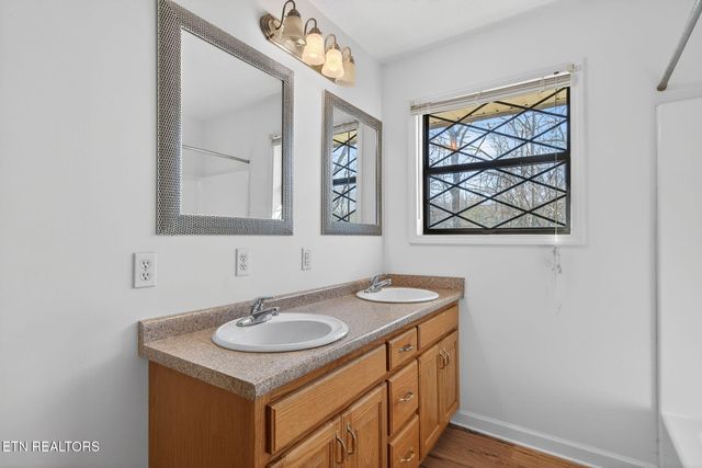 1016 Hickory Hill Drive, Jamestown, TN 38556