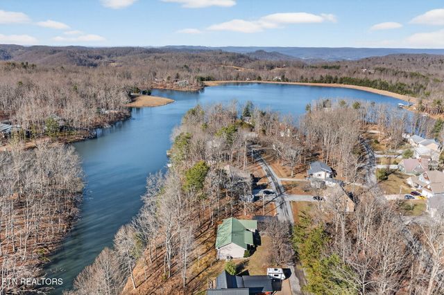 1016 Hickory Hill Drive, Jamestown, TN 38556