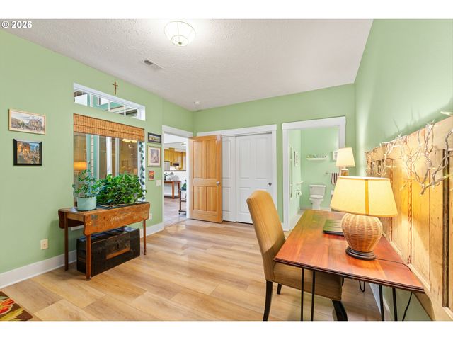 1444 Se LARCH Way, Gresham, OR 97080