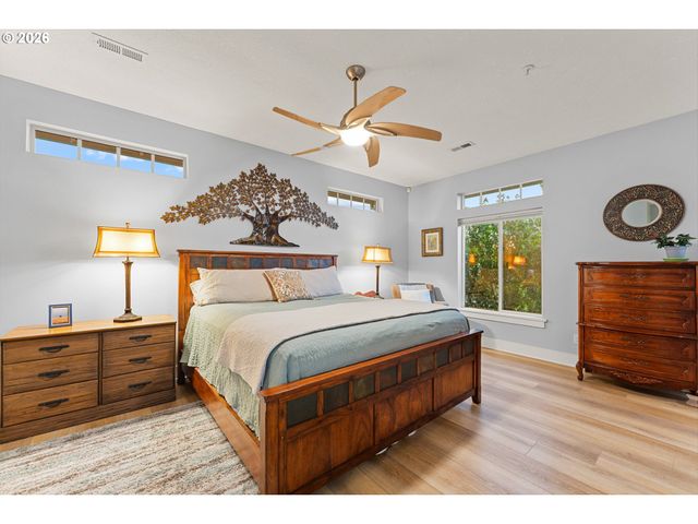 1444 Se LARCH Way, Gresham, OR 97080
