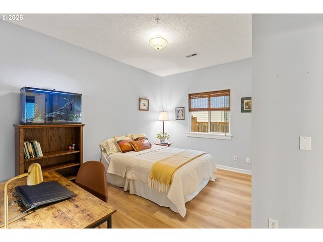 1444 Se LARCH Way, Gresham, OR 97080