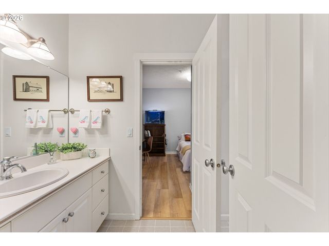 1444 Se LARCH Way, Gresham, OR 97080