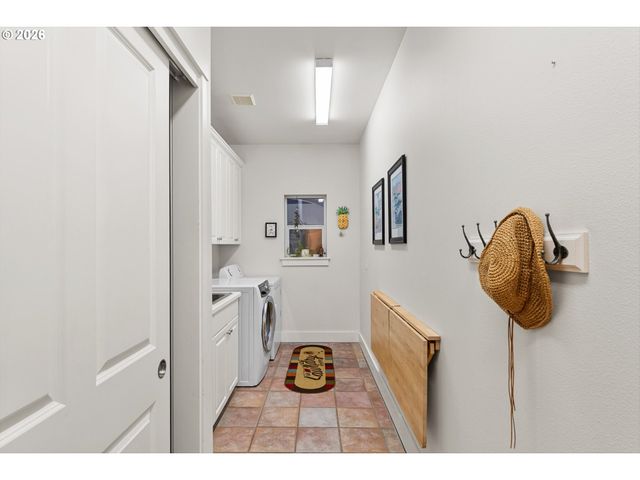 1444 Se LARCH Way, Gresham, OR 97080