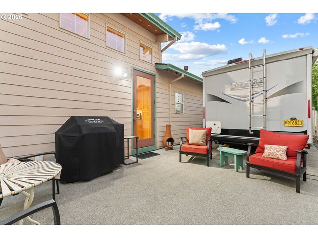 1444 Se LARCH Way, Gresham, OR 97080