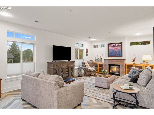 1444 Se LARCH Way, Gresham, OR 97080