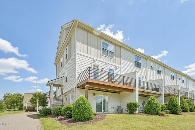 380 Skymont Drive, Holly Springs, NC 27540
