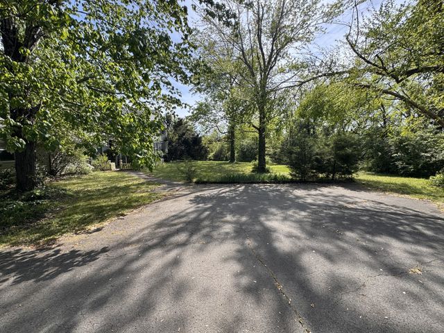 100 Bellevue Dr, W, Nashville, TN 37205