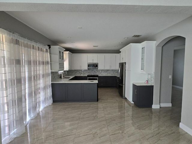 4436 Laurel Place, Weston, FL 33332