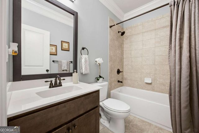 589 Warrenton Run Drive, Sugar Hill, GA 30518