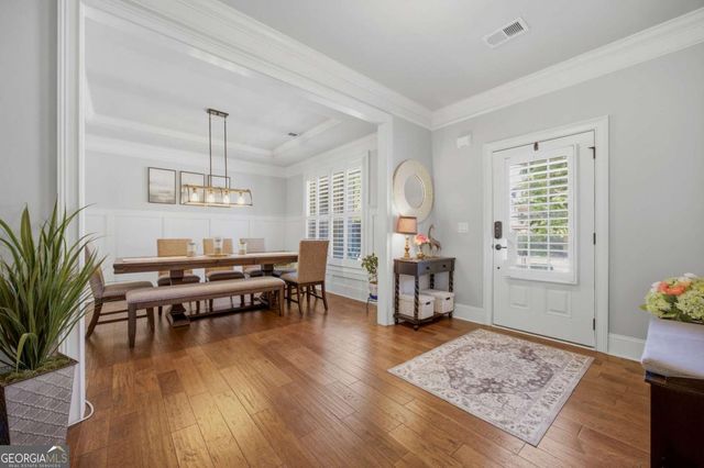 589 Warrenton Run Drive, Sugar Hill, GA 30518