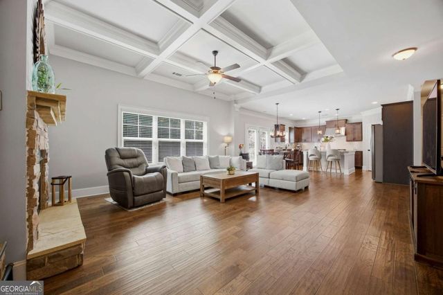 589 Warrenton Run Drive, Sugar Hill, GA 30518