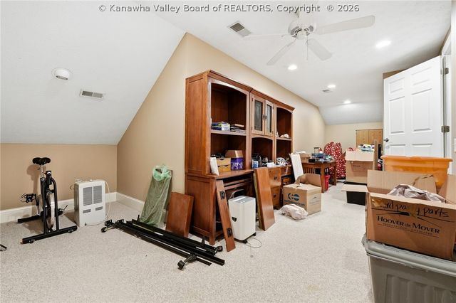 1024 Crestmont Road, Hurricane, WV 25526
