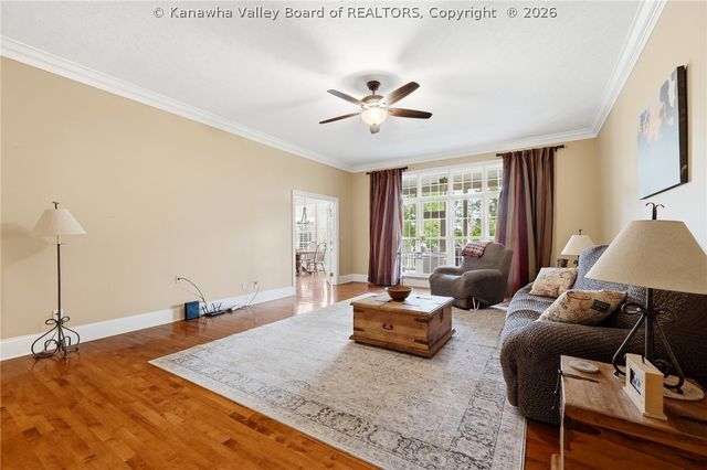 1024 Crestmont Road, Hurricane, WV 25526