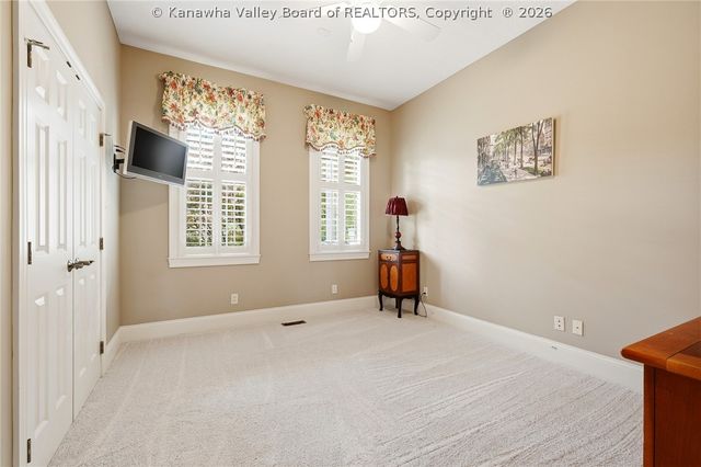 1024 Crestmont Road, Hurricane, WV 25526