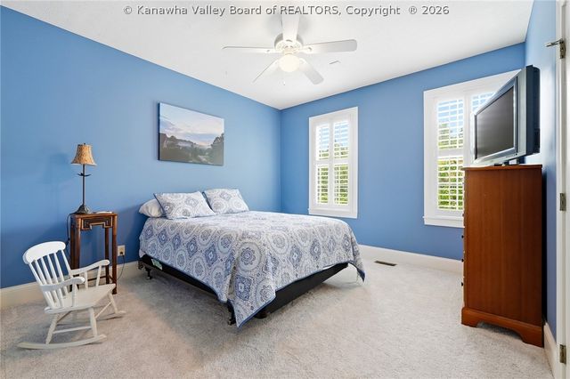 1024 Crestmont Road, Hurricane, WV 25526