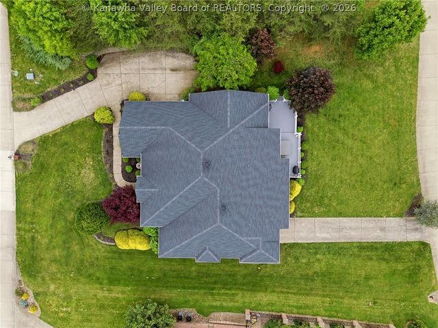 1024 Crestmont Road, Hurricane, WV 25526