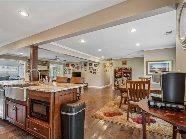 5 Corsica Court, Hanahan, SC 29410
