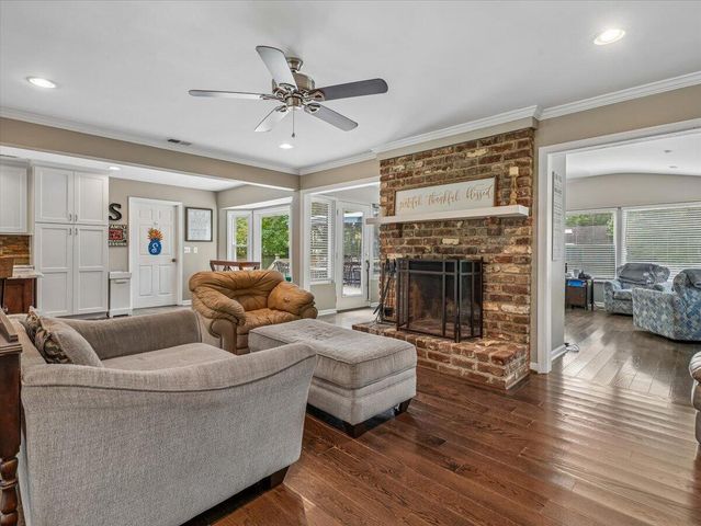 5 Corsica Court, Hanahan, SC 29410