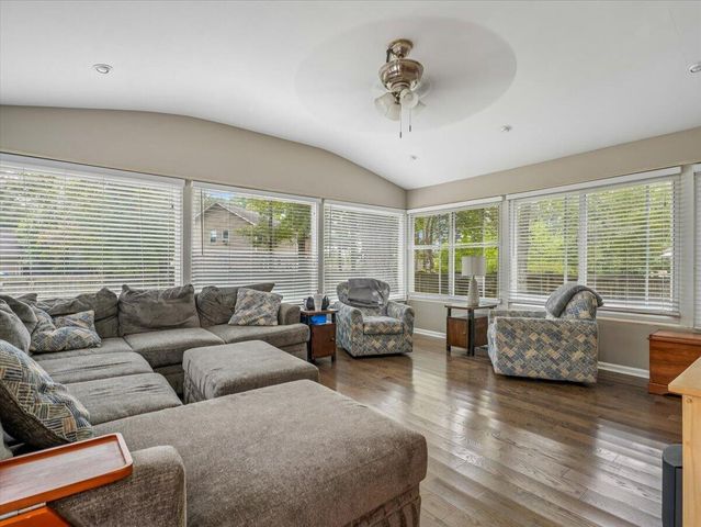 5 Corsica Court, Hanahan, SC 29410