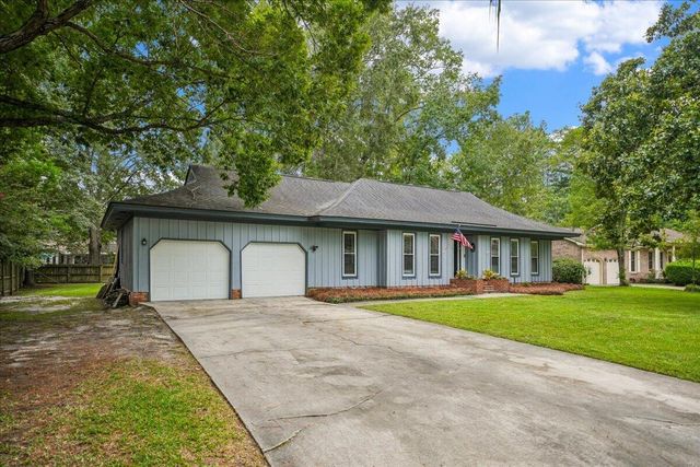 5 Corsica Court, Hanahan, SC 29410