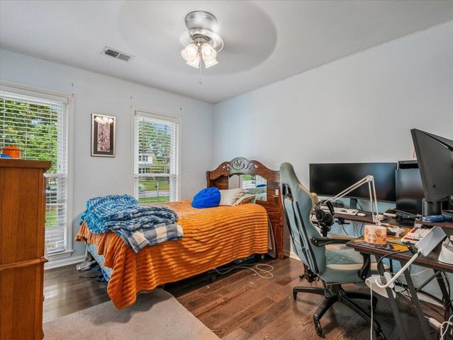 5 Corsica Court, Hanahan, SC 29410