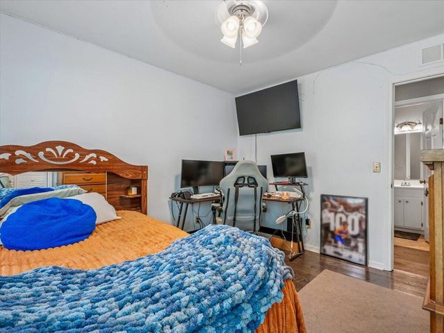 5 Corsica Court, Hanahan, SC 29410