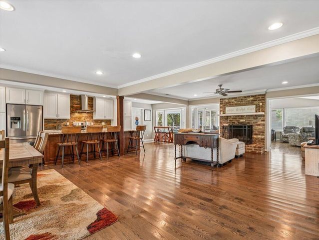 5 Corsica Court, Hanahan, SC 29410