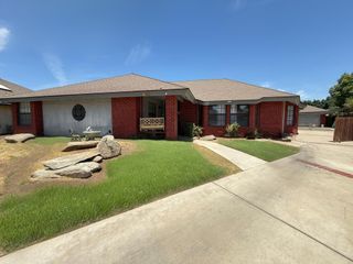 1450 W Brian Lane, Porterville, CA 93257