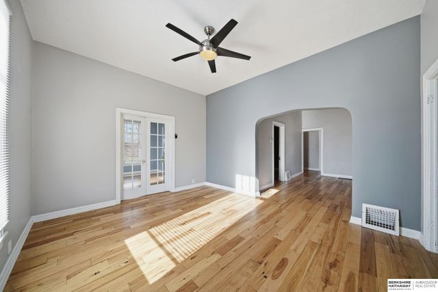 4904 Holdrege Street, Lincoln, NE 68504