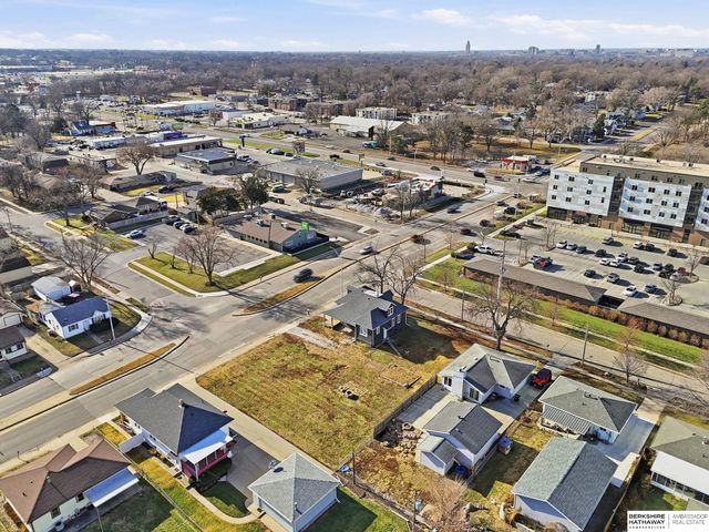 4904 Holdrege Street, Lincoln, NE 68504