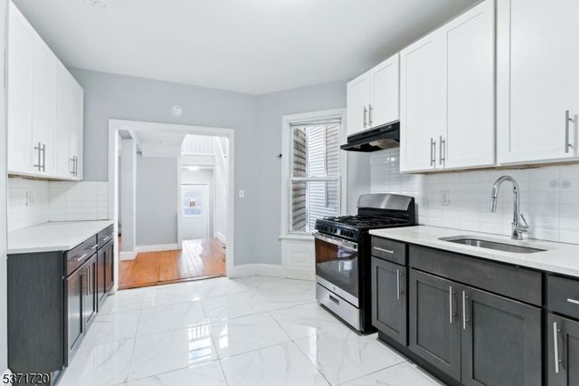 65 N Grove St, East Orange City, NJ 07017