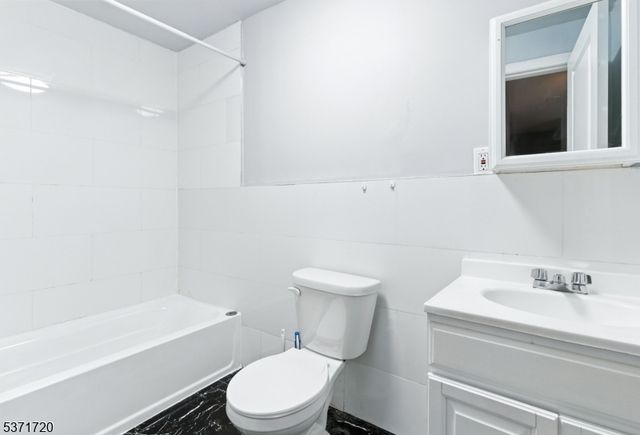 65 N Grove St, East Orange City, NJ 07017