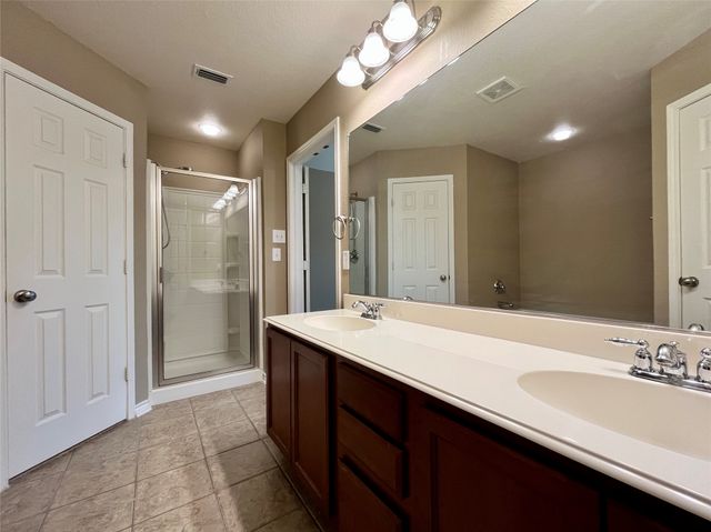 3504 Northpointe Drive, Denton, TX 76207