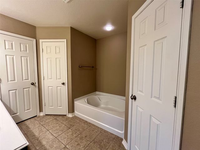3504 Northpointe Drive, Denton, TX 76207