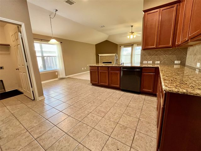 3504 Northpointe Drive, Denton, TX 76207